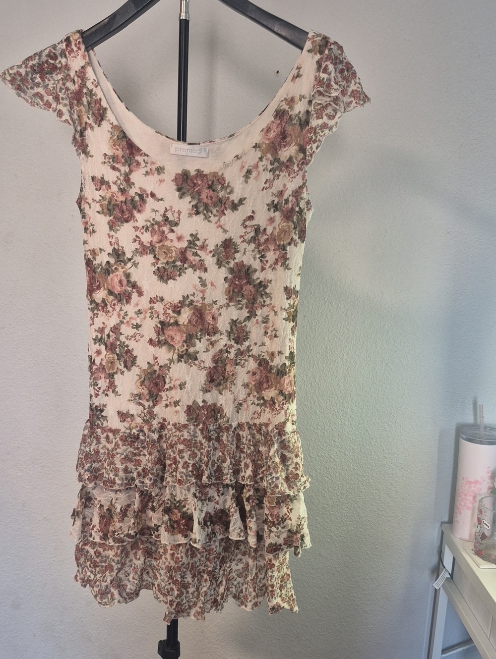 Euro dressFloral Ruffle Short Sleeve Dress Top - Cream with Mauve Roses